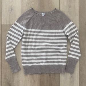 Halogen Cashmere Gray Leopard Long Sleeve Sweate